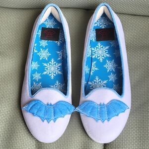 STRANGE CVLT Bat Shoes, Velour White And Blue Bat Flats - size 8